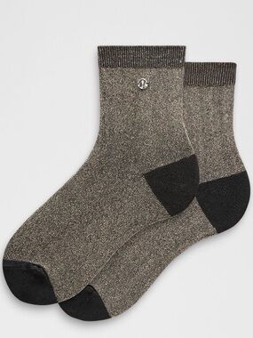 🆕 LULULEMON Glitter Quarter Socks Black NWT Size M